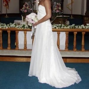 Beautiful ivory wedding dress